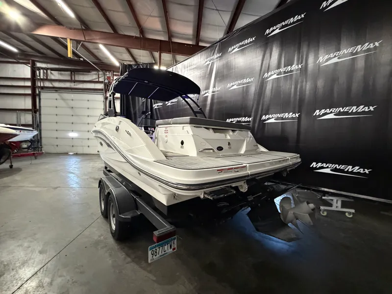 Slide: The Image of Sea Ray SPX 230 2020 - 6