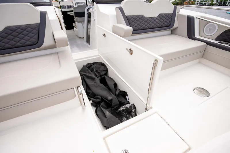 Slide: The Image of Aquila 36 Sport 2024 - 63