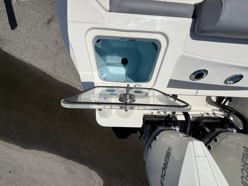 Slide: The Image of Boston Whaler 280 Outrage 2026 - 22