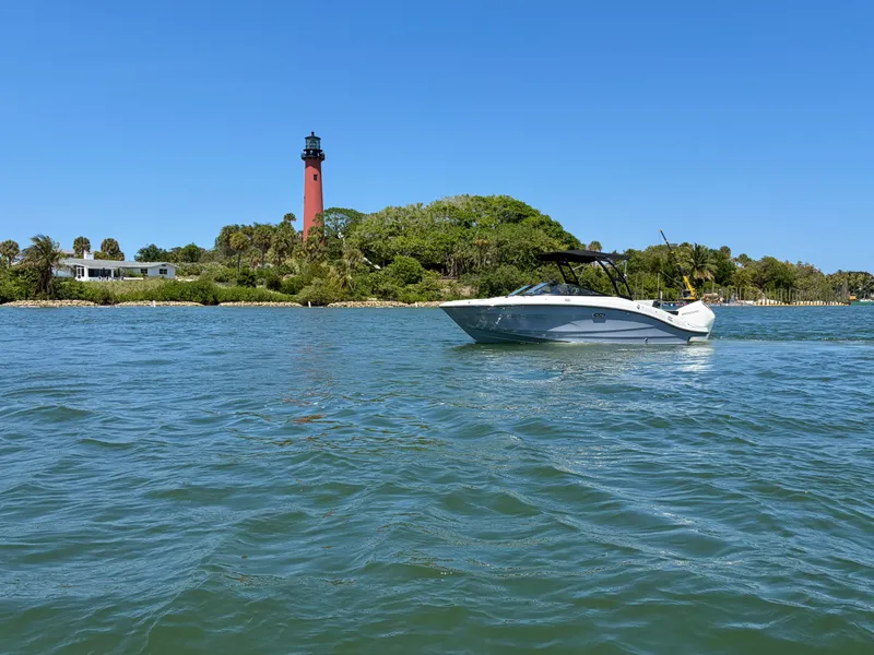 Slide: The Image of Sea Ray SPX 210 Outboard 2026 - 6