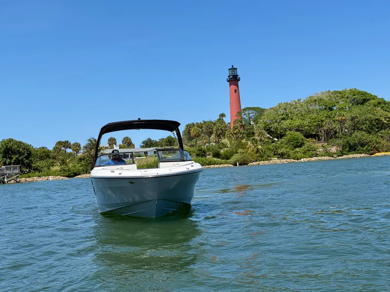 Slide: The Image of Sea Ray SPX 210 Outboard 2026 - 8