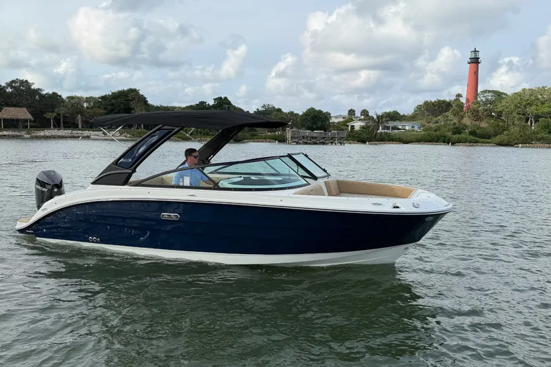 The Image of Sea Ray SDX 250 Outboard 2026 - 0