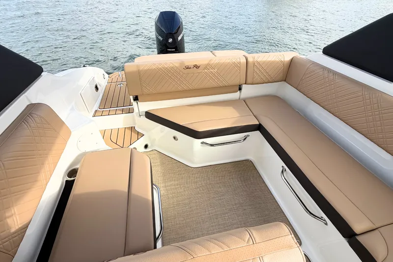 Slide: The Image of Sea Ray SDX 250 Outboard 2026 - 12