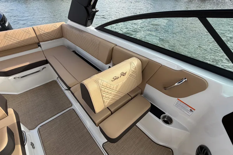 Slide: The Image of Sea Ray SDX 250 Outboard 2026 - 14