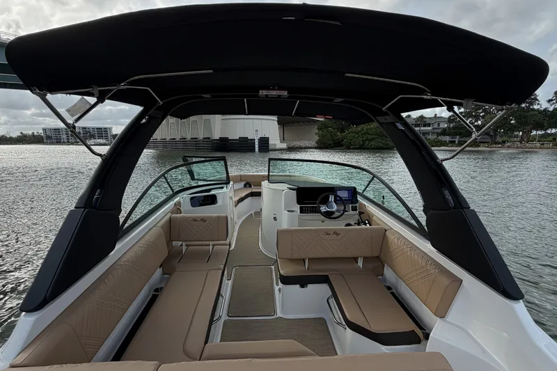 Slide: The Image of Sea Ray SDX 250 Outboard 2026 - 2