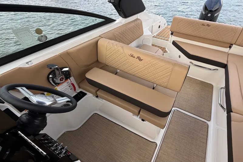 Slide: The Image of Sea Ray SDX 250 Outboard 2026 - 4