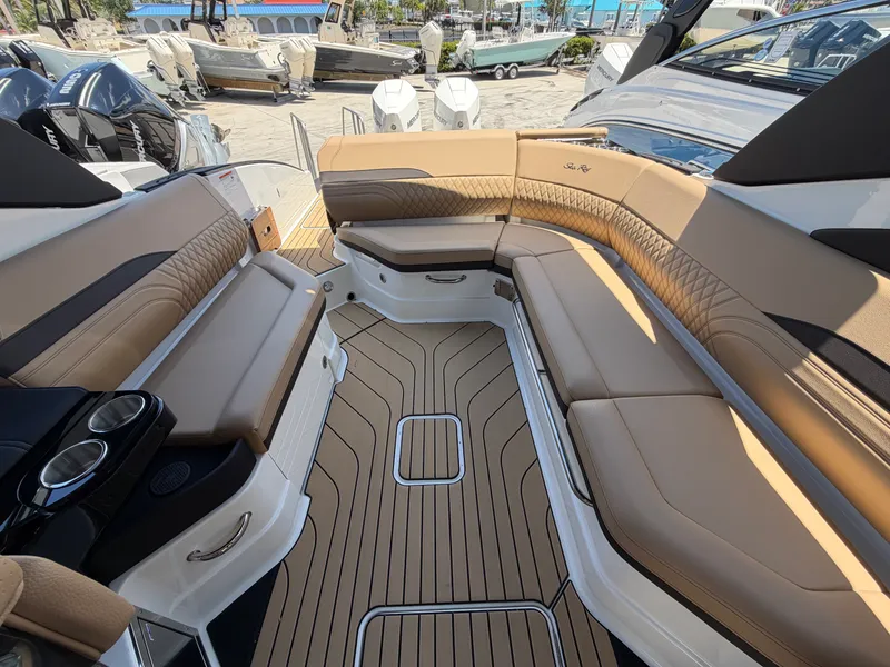 Slide: The Image of Sea Ray SLX 280 Outboard 2026 - 14
