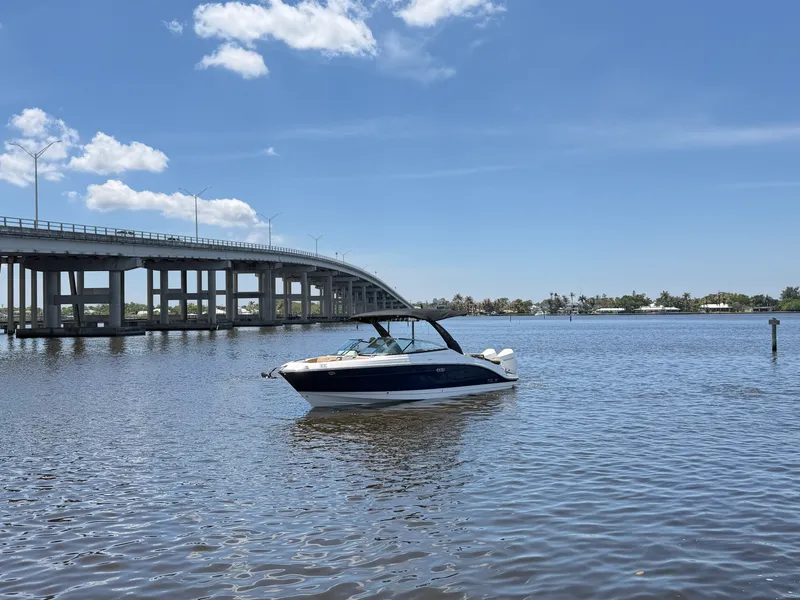 Slide: The Image of Sea Ray SLX 280 Outboard 2026 - 5