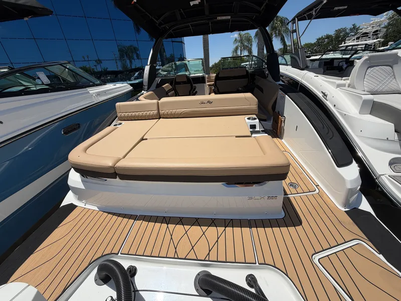 Slide: The Image of Sea Ray SLX 280 Outboard 2026 - 8
