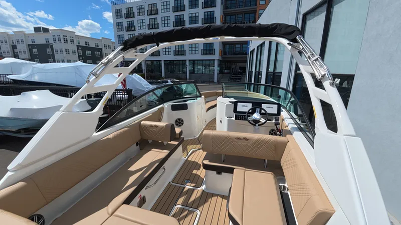 Slide: The Image of Sea Ray SDX 250 Outboard 2026 - 22