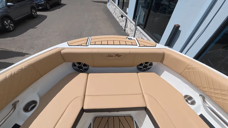 Slide: The Image of Sea Ray SDX 250 Outboard 2026 - 45