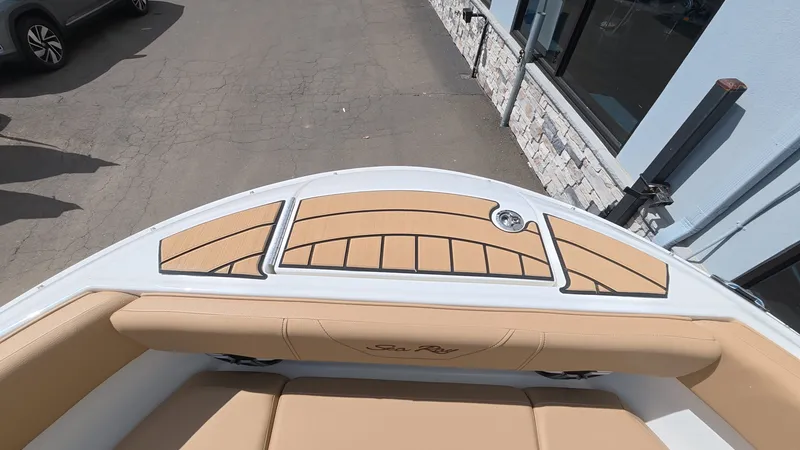 Slide: The Image of Sea Ray SDX 250 Outboard 2026 - 50