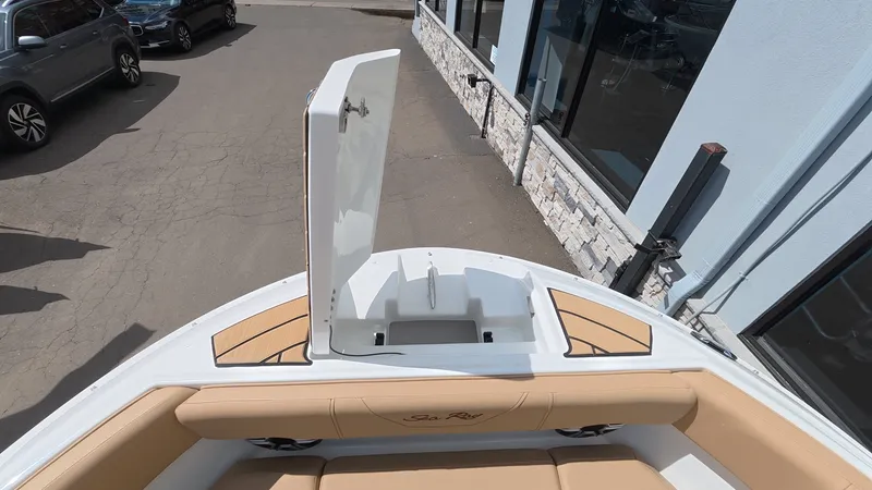 Slide: The Image of Sea Ray SDX 250 Outboard 2026 - 52