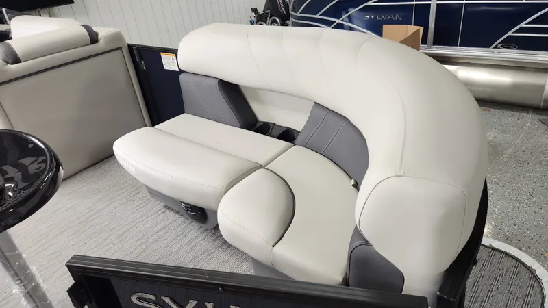 Slide: The Image of Sylvan Mirage 8520 Party Fish 2026 - 11