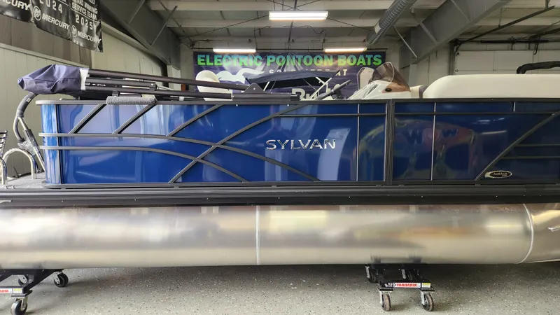 Slide: The Image of Sylvan Mirage 8520 Party Fish 2026 - 5