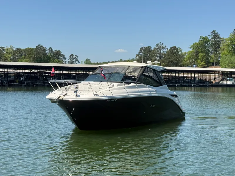 Slide: The Image of Sea Ray 320 SUNDANCER 2021 - 3
