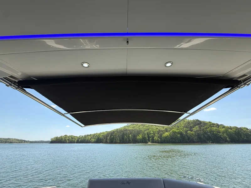 Slide: The Image of Sea Ray 320 SUNDANCER 2021 - 54