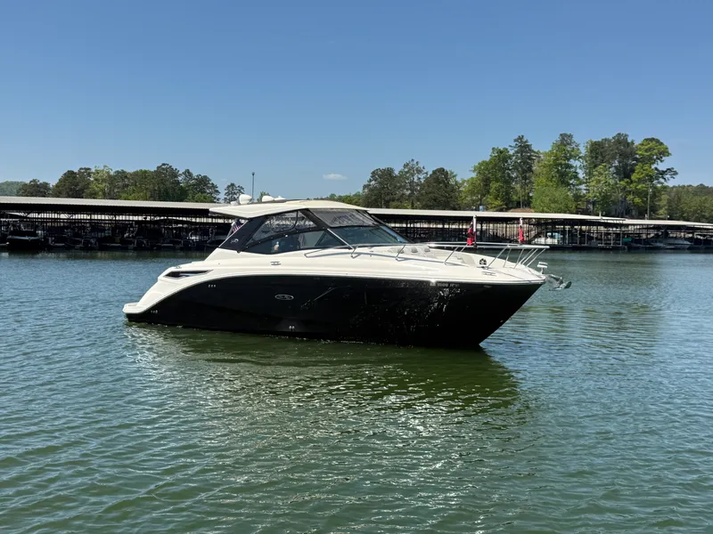 Slide: The Image of Sea Ray 320 SUNDANCER 2021 - 7