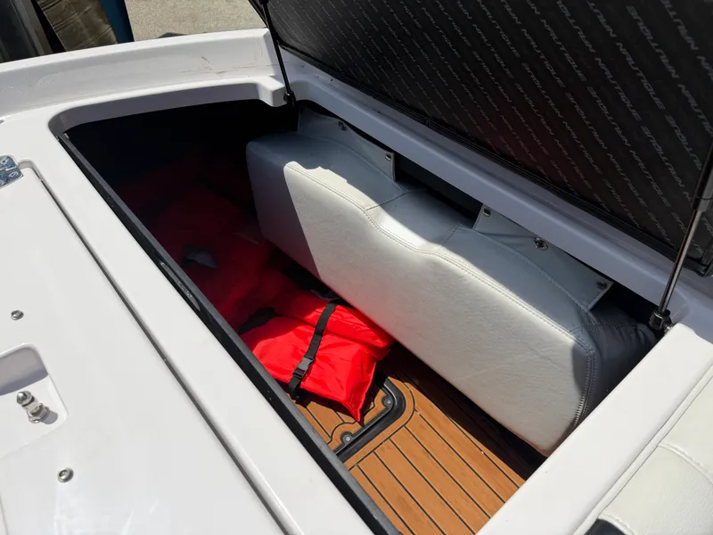 Slide: The Image of Nautique Super Air Nautique G25 2015 - 21