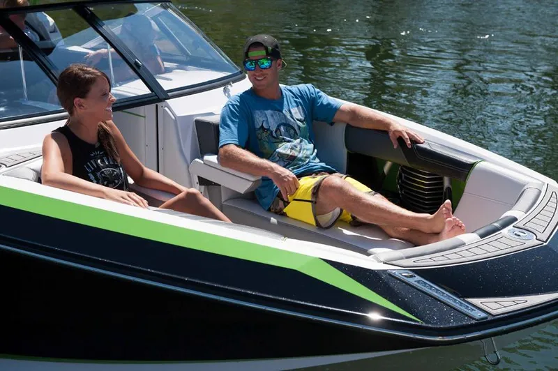 Slide: The Image of Nautique Super Air Nautique G25 2015 - 3
