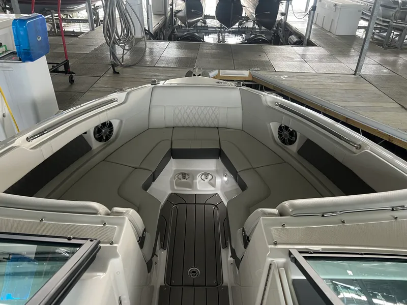 Slide: The Image of Sea Ray 280 SLX 2022 - 12
