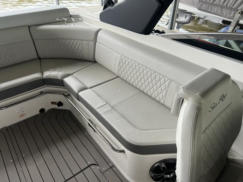 Slide: The Image of Sea Ray 280 SLX 2022 - 6