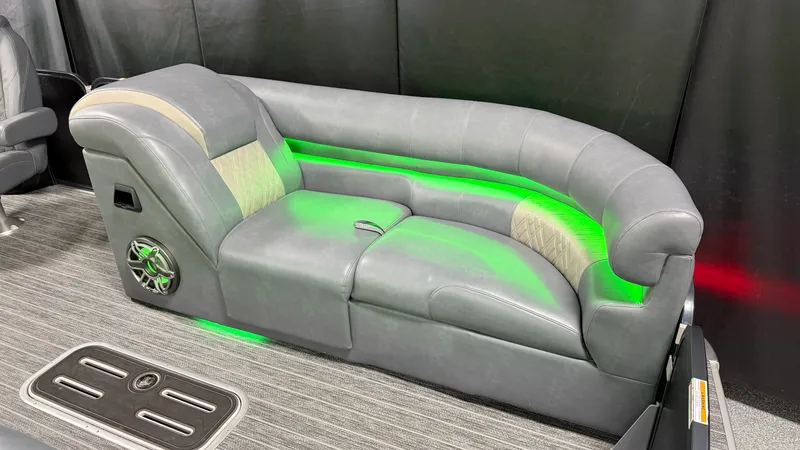 Slide: The Image of Premier 270INTRIGUE 2022 - 14