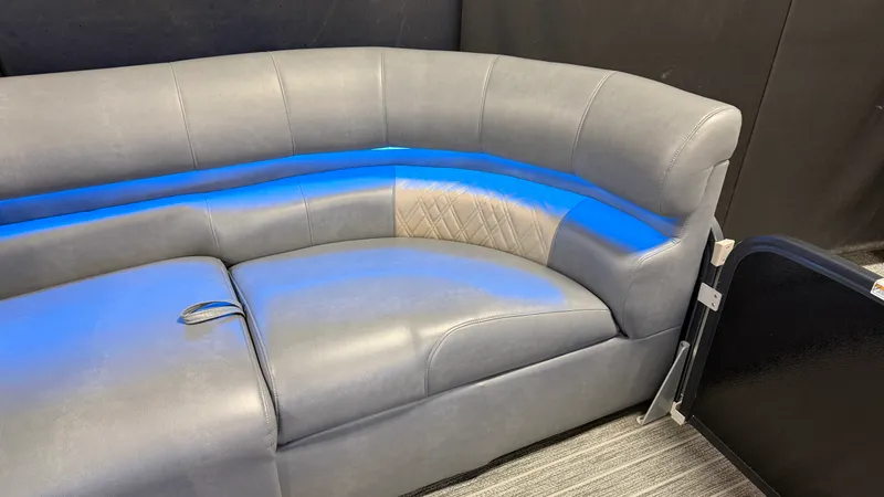 Slide: The Image of Premier 270INTRIGUE 2022 - 15