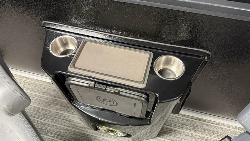 Slide: The Image of Premier 270INTRIGUE 2022 - 40