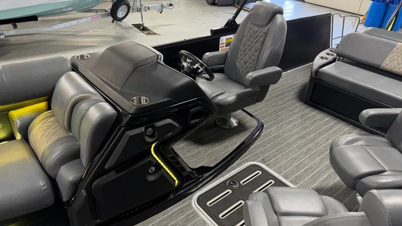 Slide: The Image of Premier 270INTRIGUE 2022 - 47