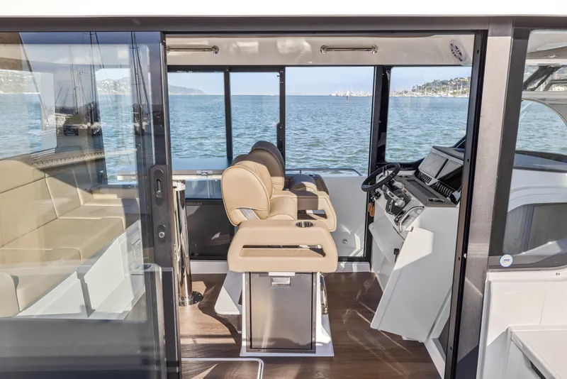 Slide: The Image of Cruisers 38 VTR EC 2026 - 9