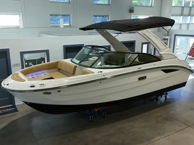 Slide: The Image of Sea Ray SDX 230 2026 - 1