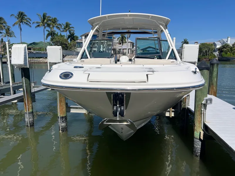 Slide: The Image of Boston Whaler 270 VANTAGE 2020 - 6
