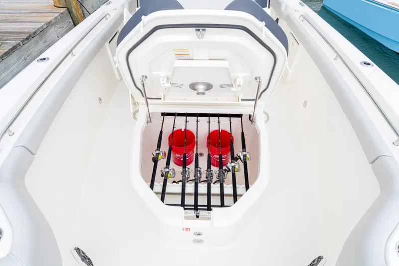 Slide: The Image of Boston Whaler 330 Outrage 2026 - 28