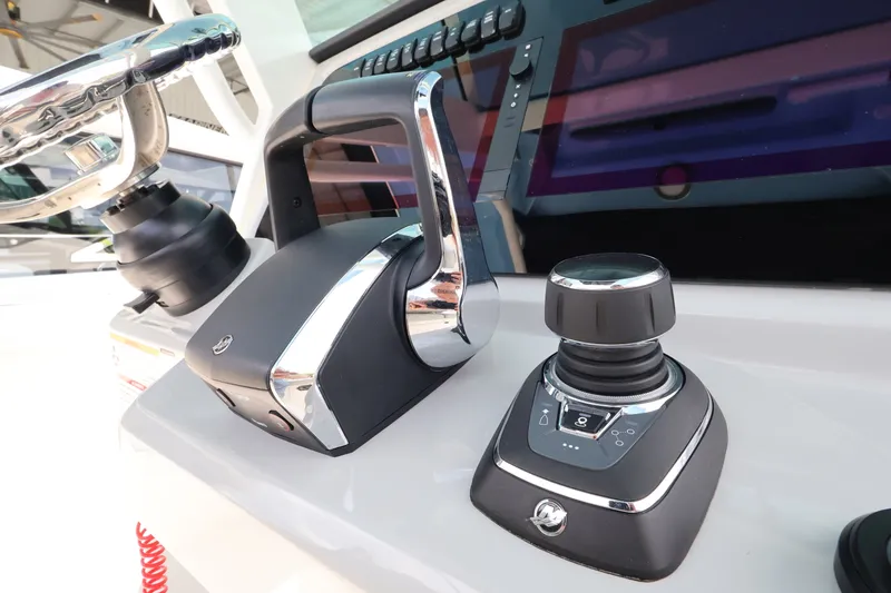 Slide: The Image of Boston Whaler 330 Outrage 2026 - 26