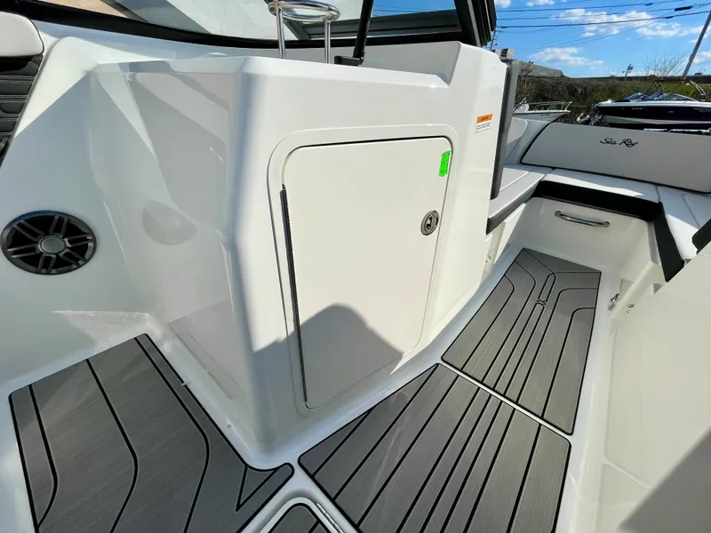 Slide: The Image of Sea Ray SPX 210 Outboard 2026 - 11