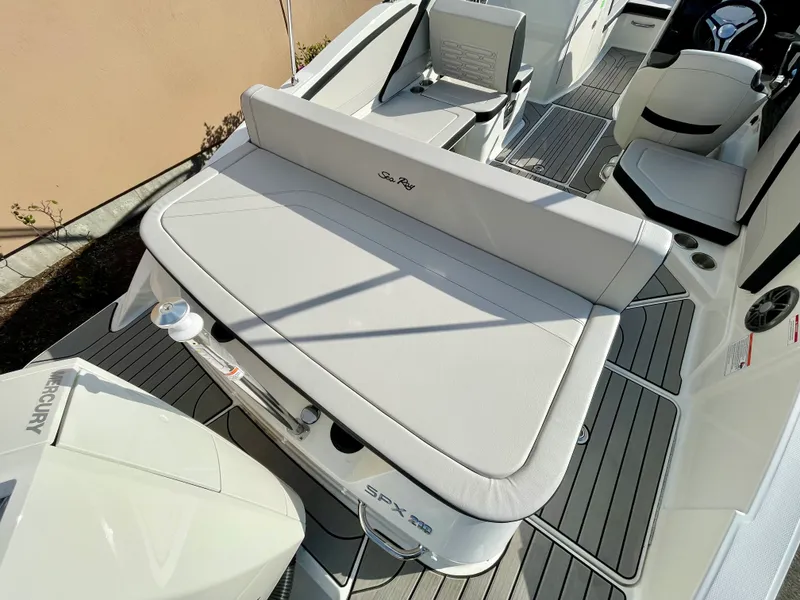 Slide: The Image of Sea Ray SPX 210 Outboard 2026 - 2