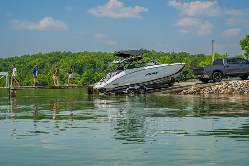 Slide: The Image of Yamaha 255XD 2025 - 10