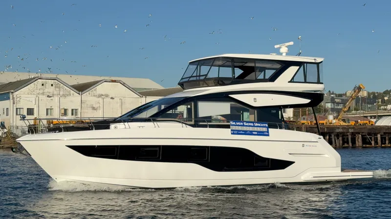 The Image of Cruisers 50 FLY 2027 - 1