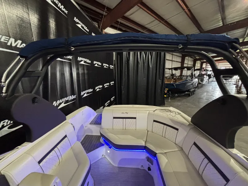 Slide: The Image of Sea Ray 230 SLX 2018 - 13