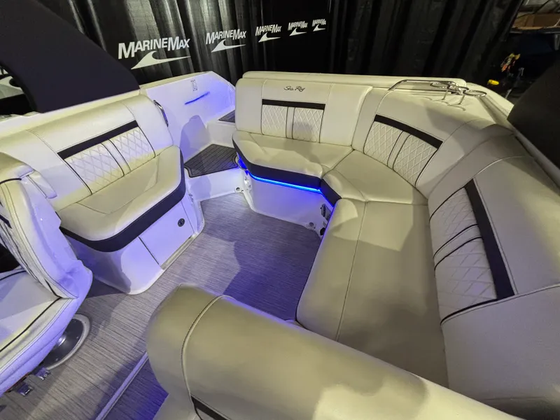 Slide: The Image of Sea Ray 230 SLX 2018 - 15