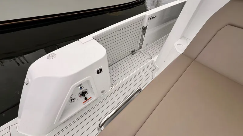 Slide: The Image of Cruisers 38 VTR EC 2026 - 10