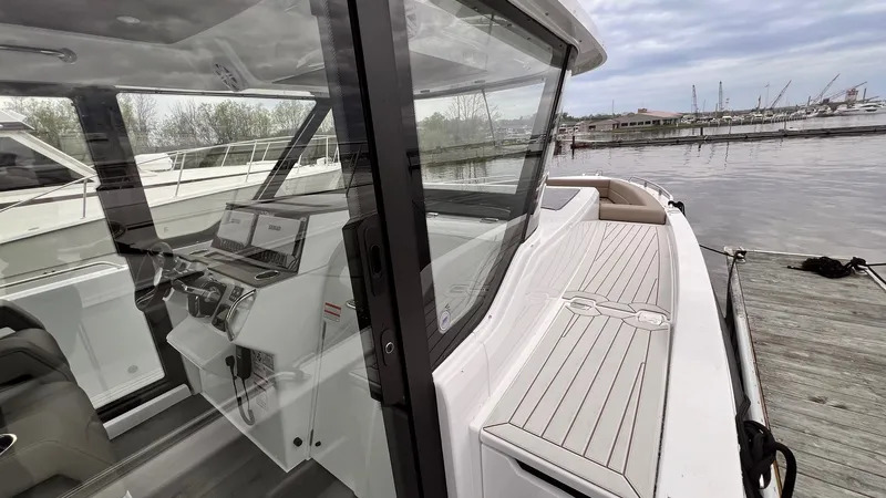 Slide: The Image of Cruisers 38 VTR EC 2026 - 11