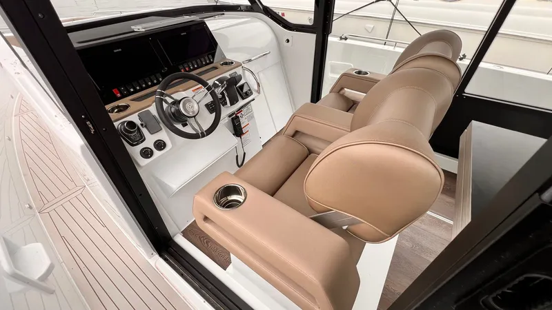 Slide: The Image of Cruisers 38 VTR EC 2026 - 33
