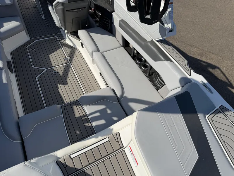 Slide: The Image of Nautique G23 SUPER AIR 2021 - 12