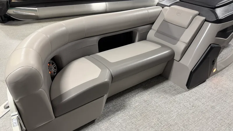 Slide: The Image of Premier 230 ANGLER 2024 - 20