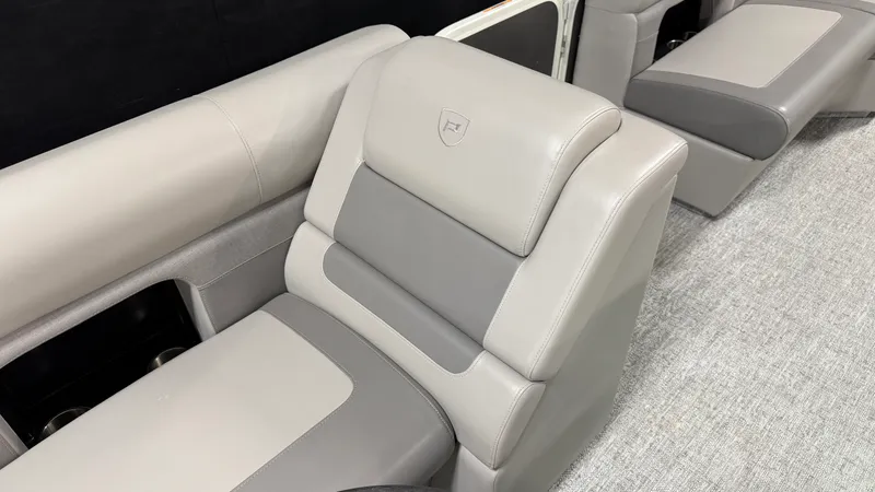 Slide: The Image of Premier 230 ANGLER 2024 - 50