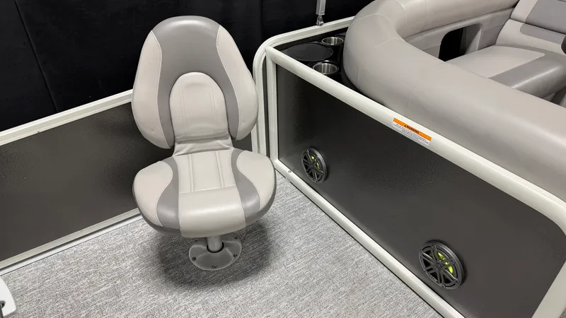 Slide: The Image of Premier 230 ANGLER 2024 - 65