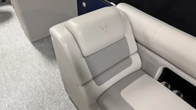 Slide: The Image of Premier 230 SUNSATION 2024 - 18