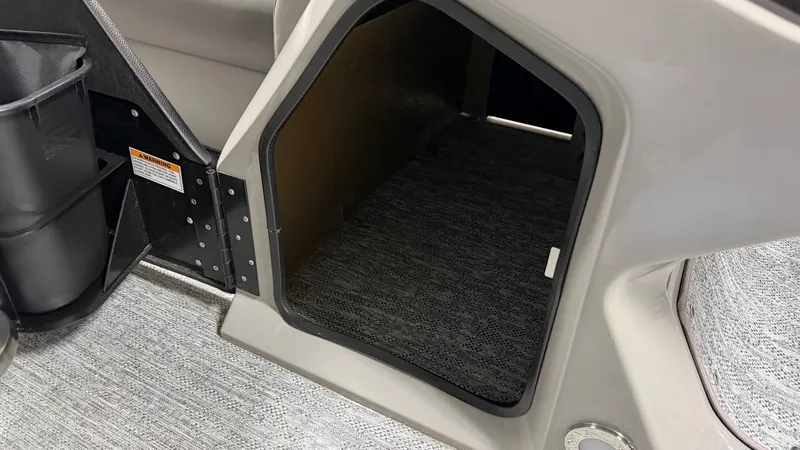 Slide: The Image of Premier 230 SUNSATION 2024 - 34